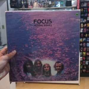 Focus - Moving Waves