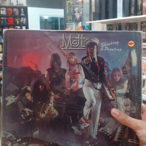 MOTT - Shouting & Pointing