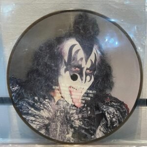 KISS - INTERVIEW WITH GENE SIMMONS & PAULS STANLEY