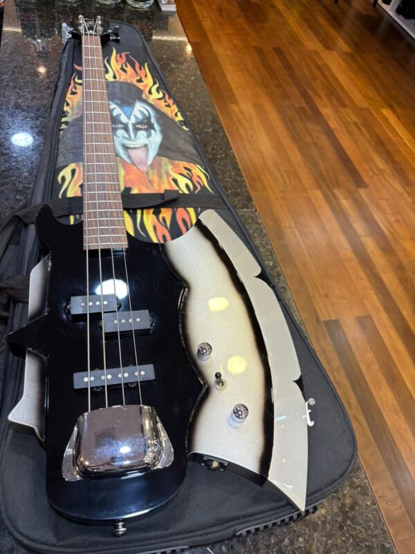 BAIXO AXE GENE SIMMONS KISS