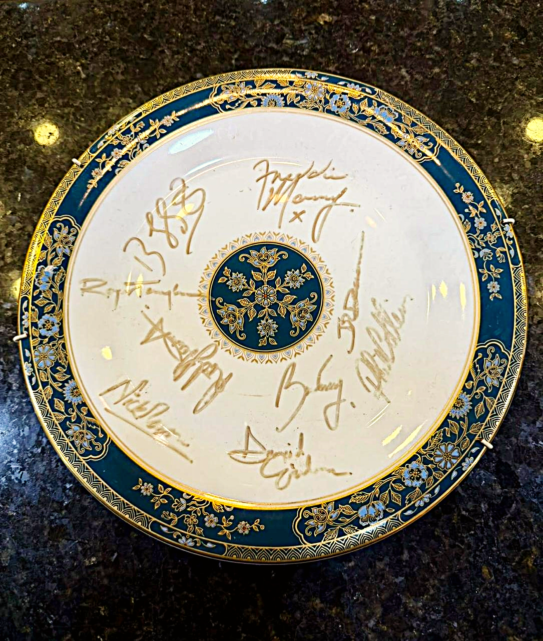PRATO COMEMORATIVO OFICIAL - BPI BRIT AWARDS 1990 (AUTOGRAFADO) - Imagem 2