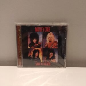 MOTLEY CRUE - SHOUT AT THE DEVIL