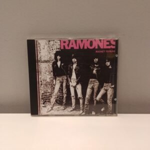 RAMONES - ROCKET TO RUSSIA